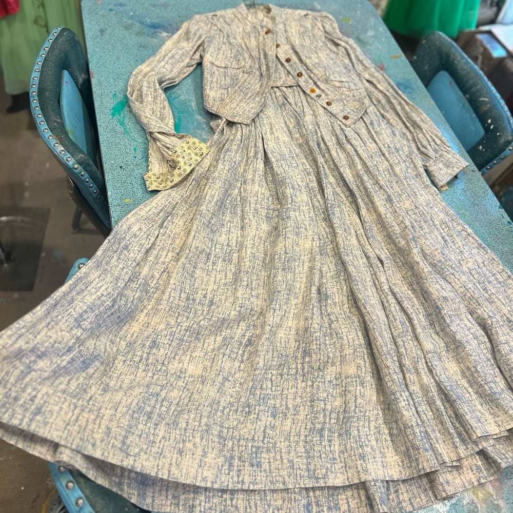 Vintage Country Victorian Set